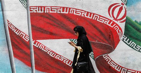 Tech Savvy Iranians Stay Connected On Social Media Despite Regime