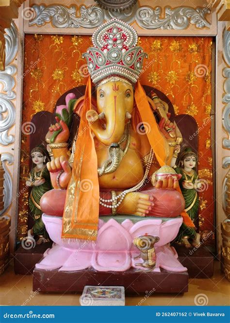 Ganpati Riddhi Siddhi Ganesh Photo Stock Photo 262407162 Megapixl