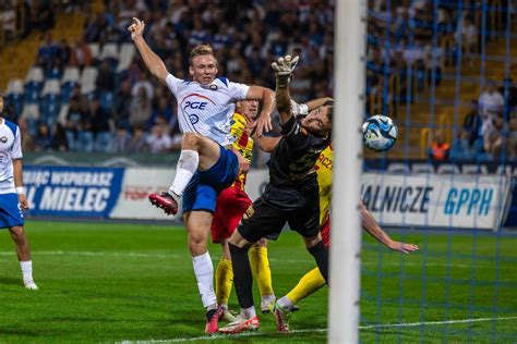 PKO Ekstraklasa PGE Stal Mielec W Roli Faworyta Jedzie Do Kielc