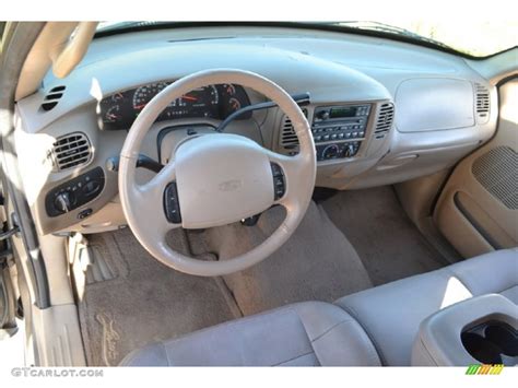 Medium Parchment Interior 2001 Ford F150 Lariat Supercrew 4x4 Photo