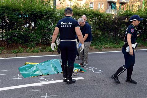 Milano Anziano Travolto E Ucciso Da Una Moto