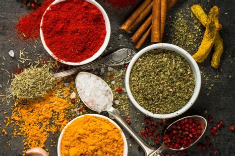 Ultimate List of Spices for Cooking (25 Kitchen Essentials) - Insanely Good