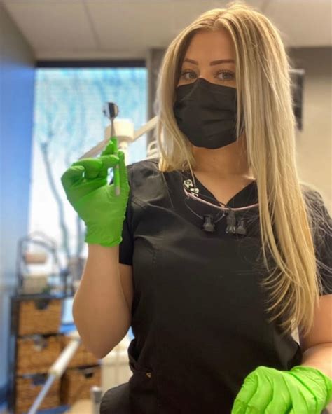 Pin By Stuff On Gloves Medical Outfit Hot Nurse Female Dentist