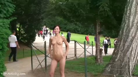 Slim Teen Daina Naked In Public SuperPorn