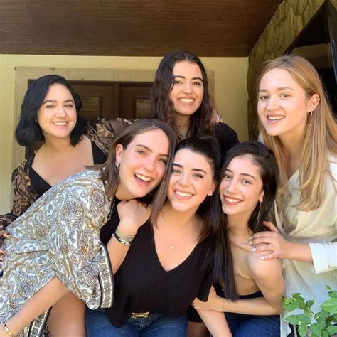 Hot Sexy Renata Cerda Bikini Pics