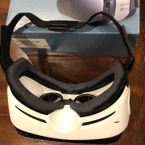 Samsung Vr Ar And Accessories Samsung Gear Vr Powered By Oculus