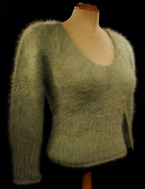 301 001 Woman S Angora Sweater