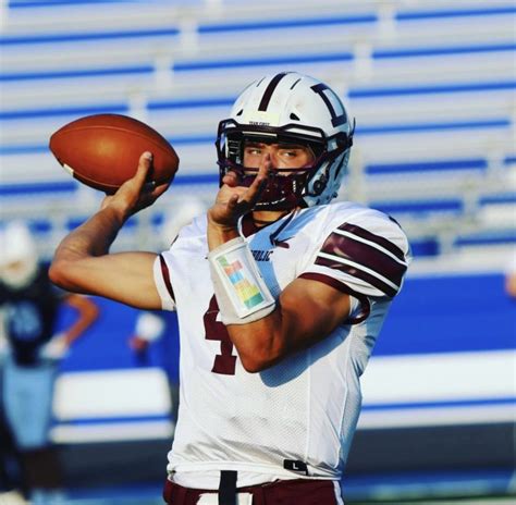 Dowling Catholic Football Preview: A Special Look Into Jaxon Smolik’s ...