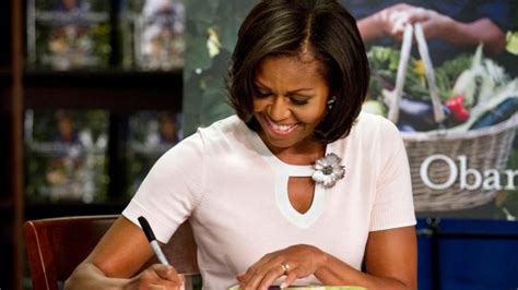 Michelle Obama Signs Book: American Grown