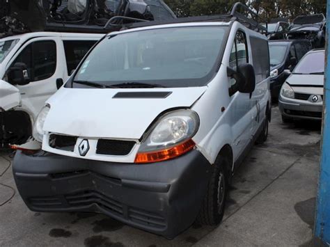 Renault Trafic New 1 9 dCi 100 16V Épave 2005 Blanc