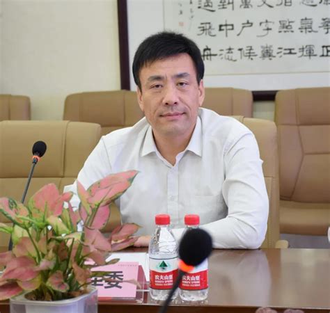 龙记泰信 官方网站 蒲江县孔泽云副县长一行莅临龙记泰信集团总部考察调研