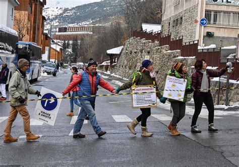 Droits Des Migrants Des Associations Réclament Une Commission D