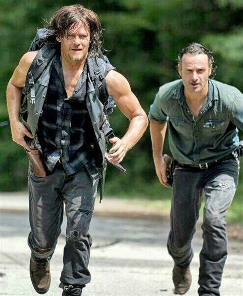 Daryl And Rick The Walking Dead Daryl Dixon Walking Dead Walking