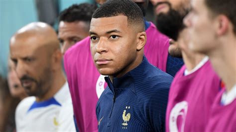 Mercato Psg Mbapp Brille Au Qatar Le Feuilleton Sur Son Transfert