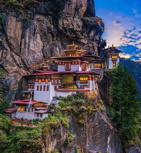 Bhutan Trekking Tours Bhutan Himalayan Experts Tours And Travels