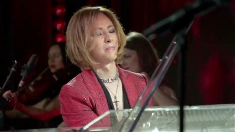 Red Swanyoshiki Feathyde Yoshiki Piano Performance Youtube