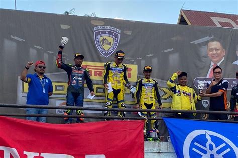 2 Pembalap ARRT Kolaka Juara Pada Race 1 Motoprix Di Sirkuit Panggona Palu