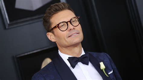 Ryan Seacrest Will Still Be Hosting Es Oscars Red Carpet Amid Sexual