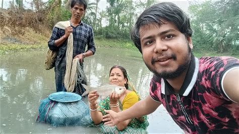 কাদা জলে নেমে পুকুর থেকে বড়ো বড়ো কাতলা মাছ ধরে কাতলা কালিয়া বানালাম Katla Katla Kaliya