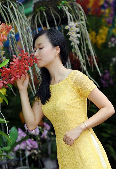 Pin Di Pemburu Gadis Supergirl Su Aodai Yellow Gurlz