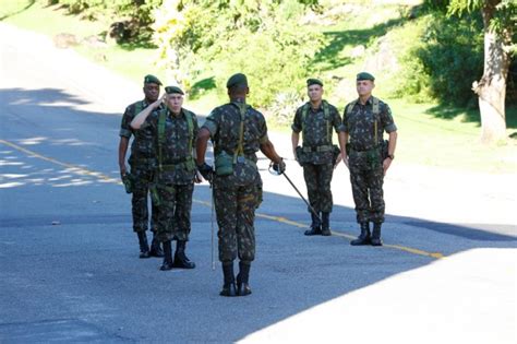 38bi Visita Do Comandante Da 1ª Divisão De Exército Ao 38° Bi