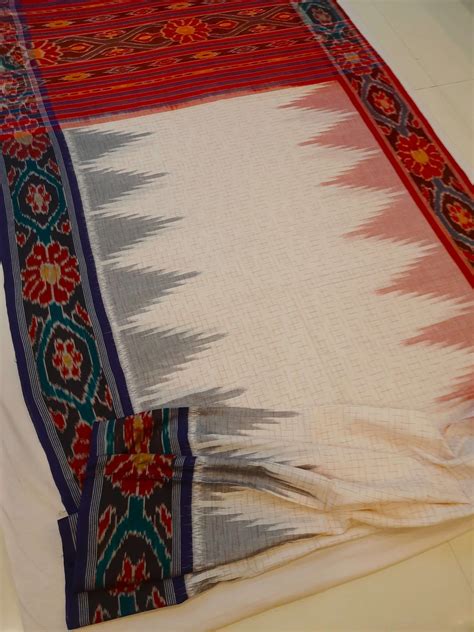 white ganga jamuna border cotton odisha ikat saree  cotton ikat