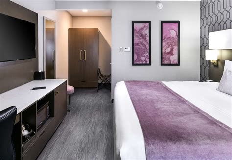 The Best Hotels Near Universal Studios Hollywood | CuddlyNest