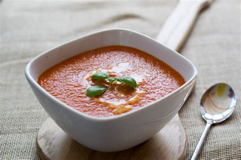 Easy Vegan Tinned Tomato and Basil Soup Recipe | Planet Veggie