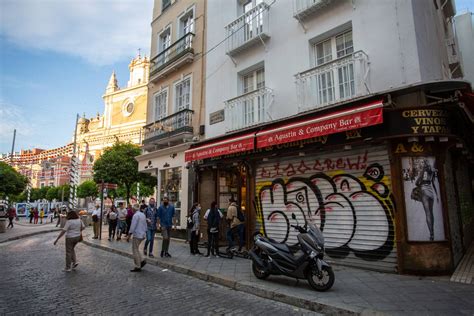 Cierre De Bares Y Comercios A Las Ocho De La Tarde En Sevilla Desde