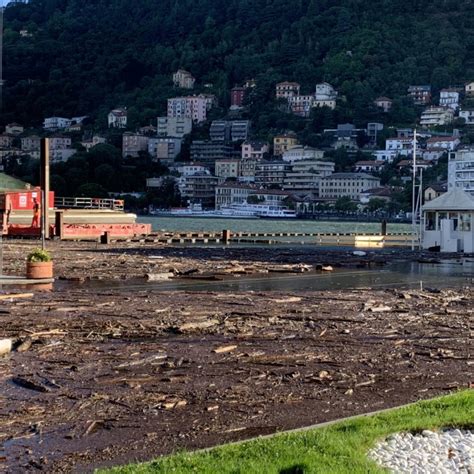 Si Tuffa Nel Lago Di Como E Non Riemerge In Corso Le Ricerche