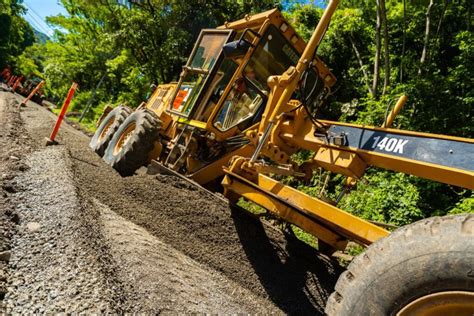 FOVIAL inicia colocación de capa asfáltica en carretera a Comacarán