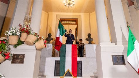 Corean Cielito Lindo En Italia Celebra El Aniversario De