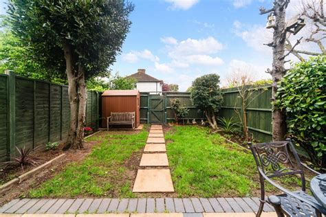 Hook Rise North Surbiton Kt Bed Semi Detached House For Sale