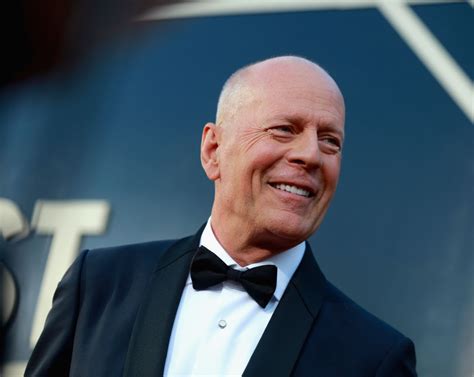 Bruce Willis N O Reconhece Mais A M E E Tem Comportamento Agressivo