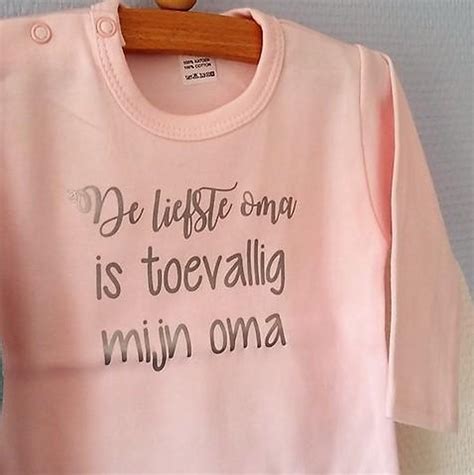 Baby Rompertje Licht Rose Meisje Met Tekst De Liefste Oma Is