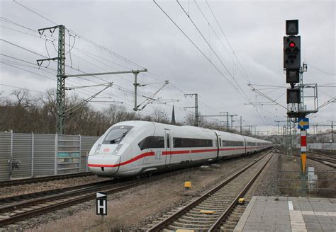 DB 0812 007 als ICE 506 von München Hbf nach Hamburg Hbf am 05 03 2023