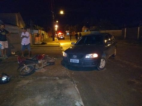 Motociclista Fica Ferido Ao Tentar Ultrapassagem E Colidir Contra Carro