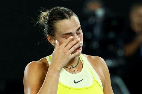 Aryna Sabalenka stupéfaite à Doha La numéro 1 mondiale s incline face