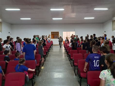 Acendimento do fogo simbólico marca a abertura da Semana da Pátria em