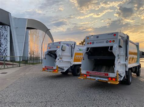 Dos Camiones Nuevos Para La Recolecci N De Residuos Tambi N Se