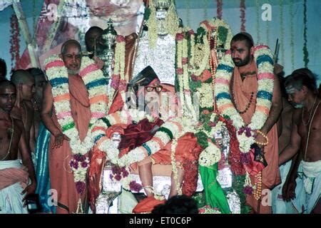 Shankaracharya Jayendra Saraswati Swamigal With Vijayendra Saraswati