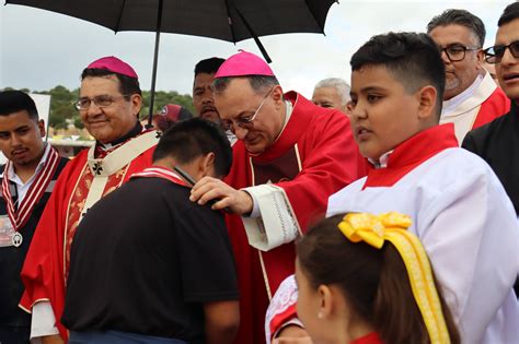 Más de seis mil peregrinos llegaron a la meta acompañados del Nuncio