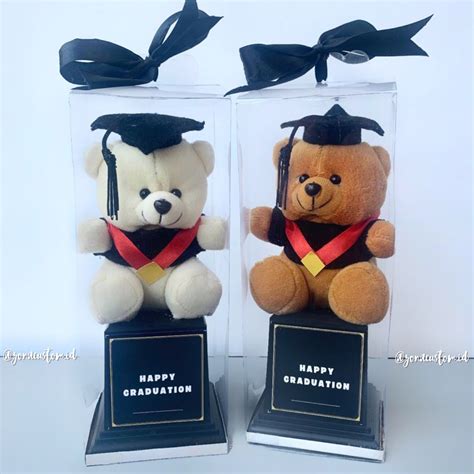 Jual Piala Boneka Wisuda Trophy Penghargaan Custom Nama Free Mika