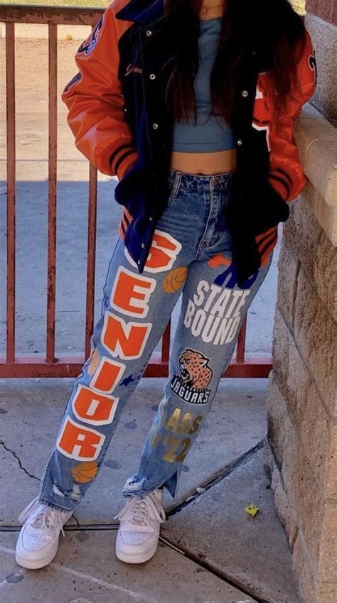 15 Cutest Senior Jeans Ideas We Re Obsessing Over Right Now Artofit