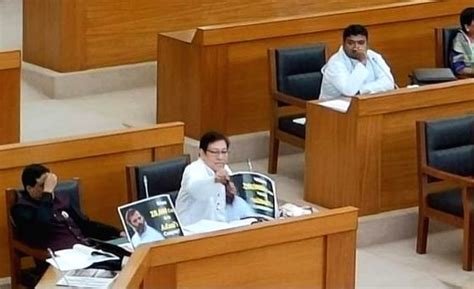 Free Photo Rahul Gandhi Disqualification From Ls Congress Cpi M