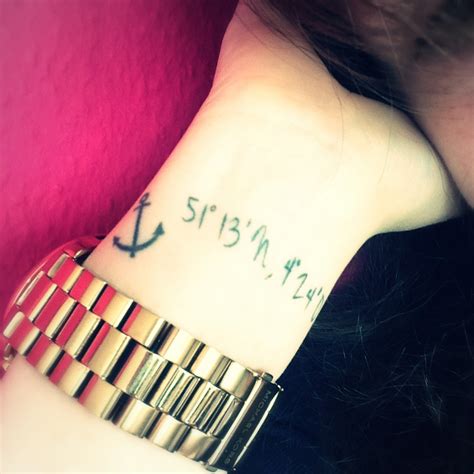 18 Stylish Coordinate Wrist Tattoos