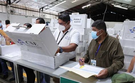 Se Distribuyen Las Boletas Para Las Elecciones Municipales De Nicaragua