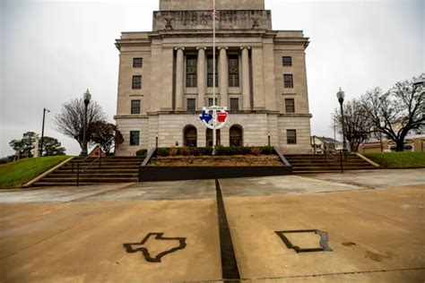 Texarkana State Line Sign Straddle Texas And Arkansas