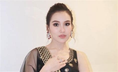 Baru Kenal Sebulan Ini Alasan Ayu Ting Ting Terima Lamaran Lettu