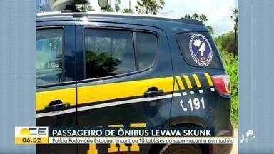 Bom Dia Ceará Passageiro de ônibus é preso 10 tabletes de skunk